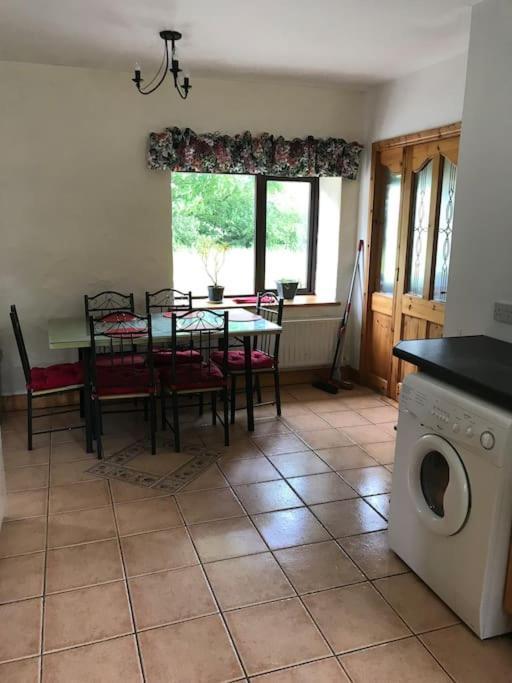 Castlegregory-Seaside 2 Bedroomed Cottage 外观 照片